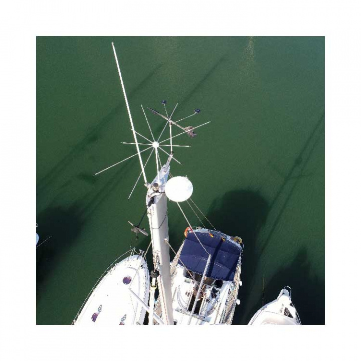 Fågelskrämma Till Masttopp