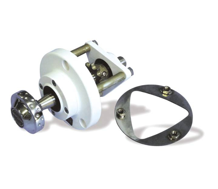 Maxi 95 styrning - Lewmar Nav