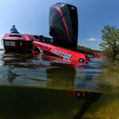 Minn Kota Raptor 8 AA Röd Minn Kota Raptor 8 AA Röd